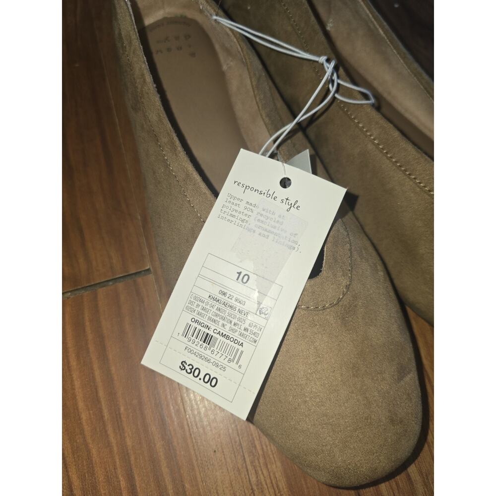 A New Day khaki ballet flats have a square toe and microfiber Memory Foam Sz 10 - Picture 2 of 4